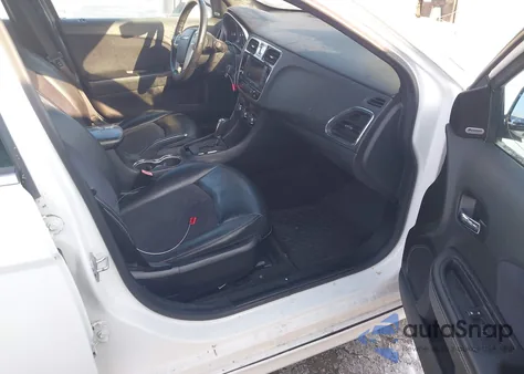 2014 Chrysler 200 Limited from USA, damaged, VIN 1C3CCBCG2EN180119